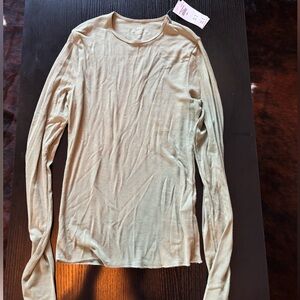 Women’s Abercrombie long sleeve